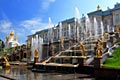 Palacio Peterhof - banco de fotos